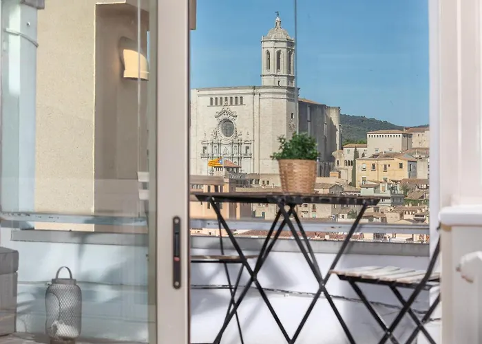 Flateli Penthouse Jaume I 赫罗纳